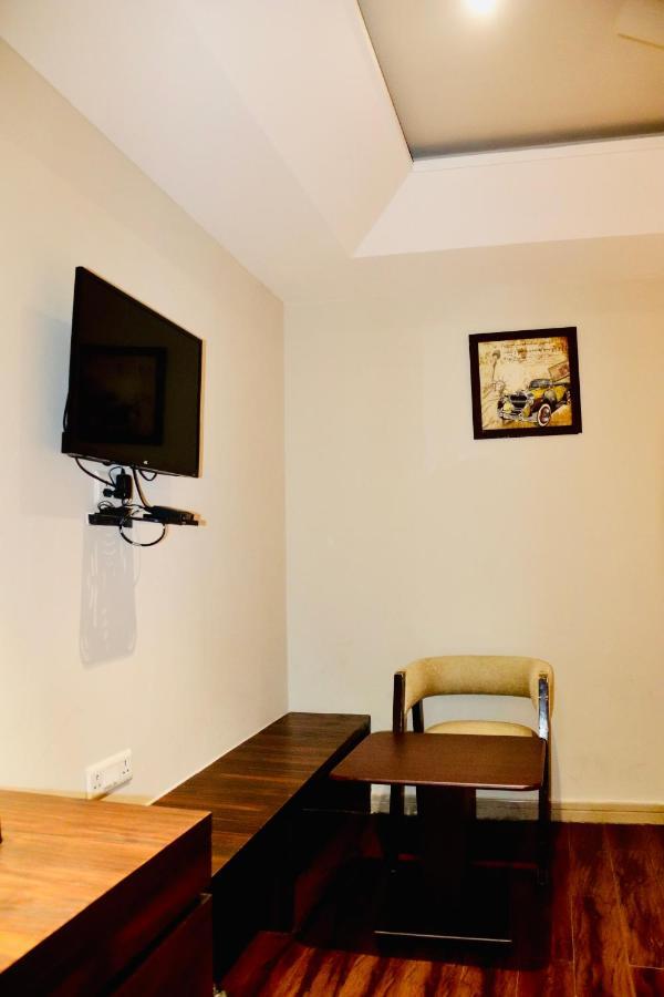 Hotel Magic Tree Karol Bagh Metro Station New Delhi מראה חיצוני תמונה
